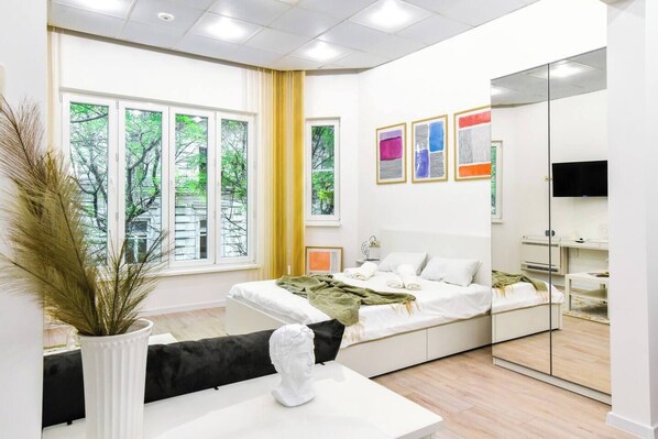 1 bedroom, desk, iron/ironing board, free WiFi