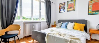 Private Room | AC | Netflix | Desk | Shared BTH