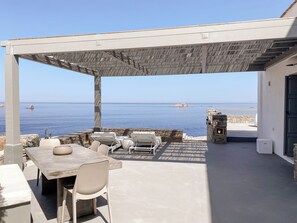 Outdoor dining - Cliff Villa Paros, 115sq.m | Panoramic sea view | Shared Pool |Spacious Terraces (Paros)