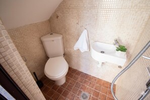 Uklassifisert bilde, 2 av 32, knapp