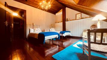 5 dormitorios, tabla de planchar con plancha, wifi y ropa de cama