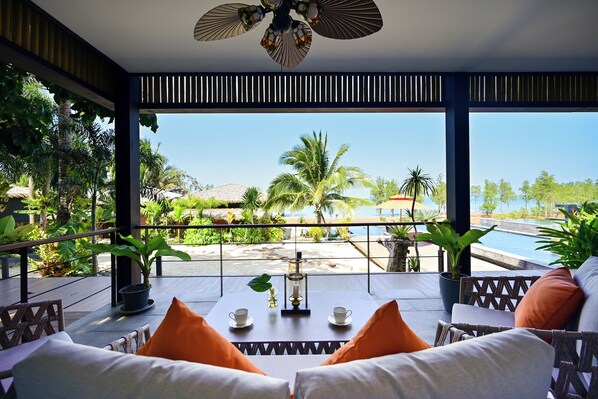 Superior-Zimmer, 1 King-Bett, Nichtraucher, Meerblick | Terrasse/Patio