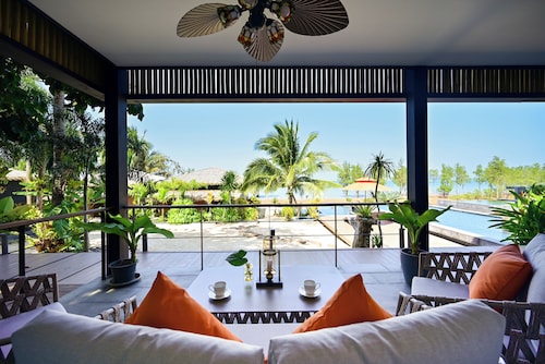 Big Sun Residence by iRETREAT