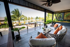Superior Room, 1 King Bed, Non Smoking, Sea View | Living area - Big Sun Residence by iRETREAT (Ko Yao)