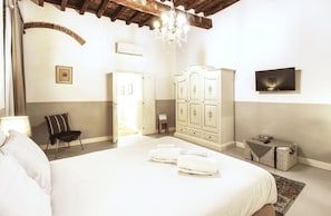 2 Schlafzimmer, Bügeleisen/Bügelbrett, Reisekinderbett, kostenloses WLAN