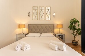 2 soverom, strykejern/-brett, reiseseng for barn og wi-fi (inkludert)