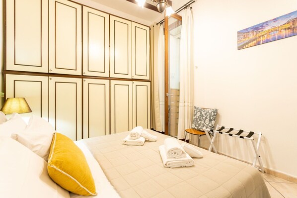 1 chambre, fer et planche à repasser, lit parapluie, Wi-Fi gratuit