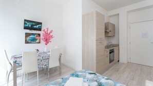 Standard Apartment, 1 Double Bed with Sofa bed | Living area | 24-inch flat-screen TV with satellite channels - Station's Apartments Bergamo (Bergamo)