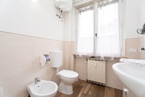 Appartement Standard, 1 lit double | Salle de bain