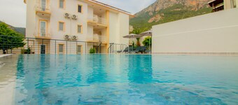 Celeste Hotel