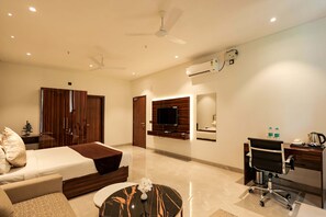 Premier Room | Free WiFi - Hotel Corbett Paradise Kotdwar (Lansdowne)