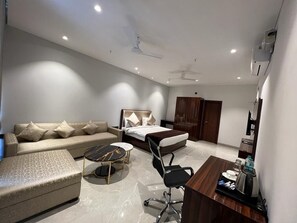 Standard Room | Free WiFi - Hotel Corbett Paradise Kotdwar (Lansdowne)