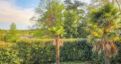 Spacieux 10 couchages, piscine intérieur et jardin