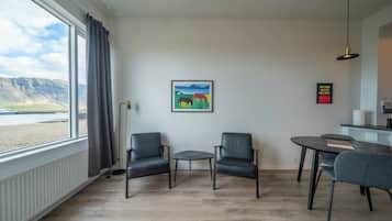 Apartamento estándar, 1 habitación, vistas al mar | Zona de estar