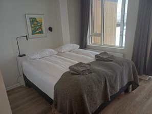 Standard Apartment, 1 Bedroom, Sea View | Premium bedding, free WiFi, bed sheets - Hafnir Apartments (Grundarfjörður)