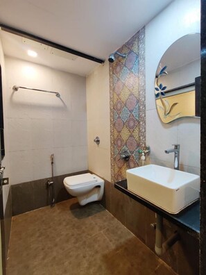 Bathroom - Hotel Nisarg (Mahabaleshwar)