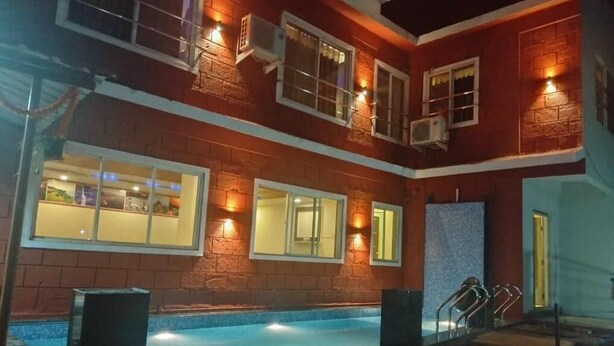 Ảnh chưa phân loại, 1 trong số 19 ảnh, nút
