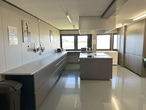 Kühlschrank, Mikrowelle