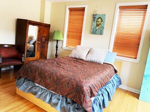 5 Schlafzimmer, Schreibtisch, Bügeleisen/Bügelbrett, kostenloses WLAN
