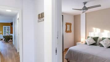 2 slaapkamers, een strijkplank/strijkijzer, wifi, beddengoed