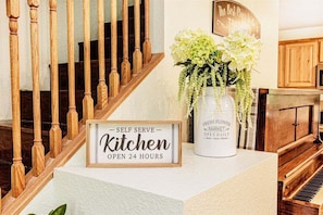 Interior - Alarka Creek Farmhouse (Bryson City)