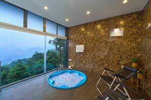 Premium Cottage, Mountain View | Private spa tub