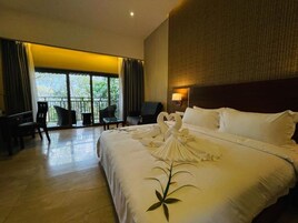 Casa de campo Deluxe, vistas a la montaña | Sistema de insonorización y wifi gratis