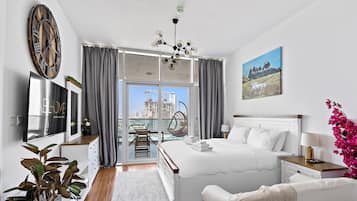 Comfort Studio, Balcony, City View | Individually furnished, iron/ironing board, free WiFi