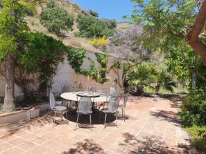 Outdoor dining - Nido de amor for couples! In a quiet orchard. Swimming pool. Wifi (Vélez-Málaga)
