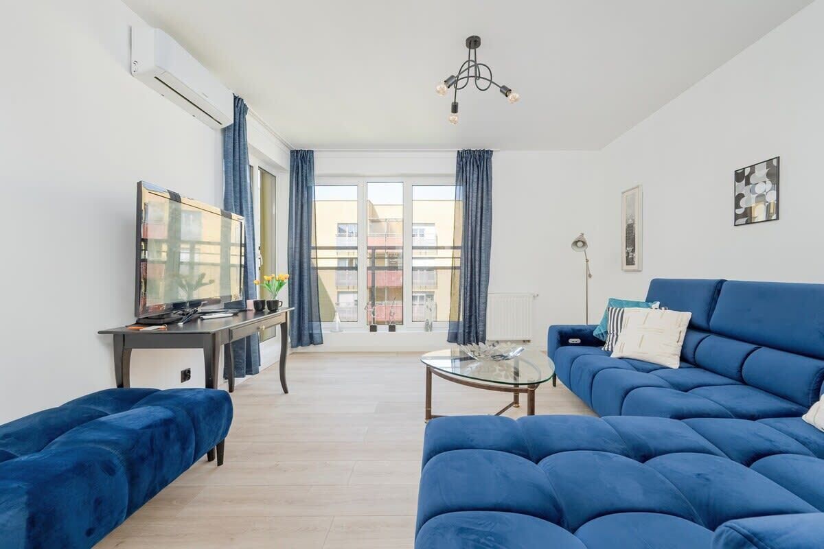 テレビ、書斎 / ワークスペース