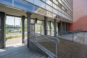 Property grounds - Legnicka 55 | Bright 2-Bedroom Apartment | Balcony | Parking (Wrocław)