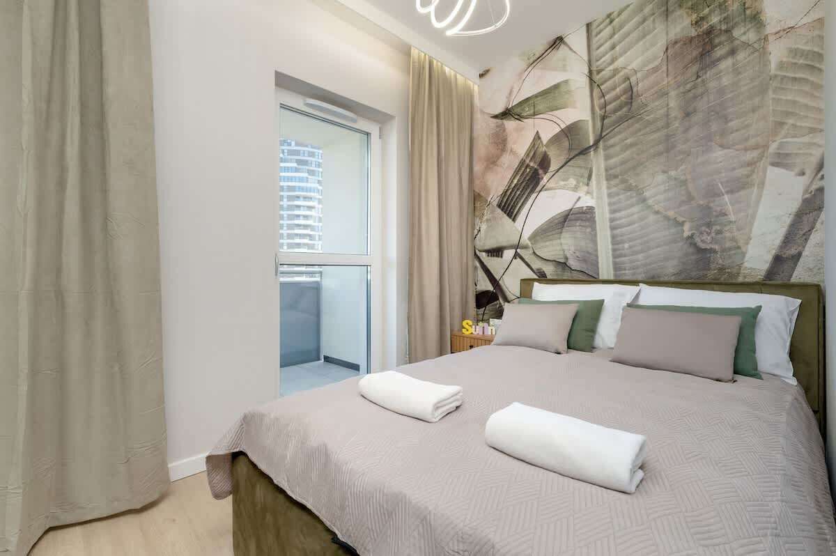 1 slaapkamer, een strijkplank/strijkijzer, wifi, beddengoed