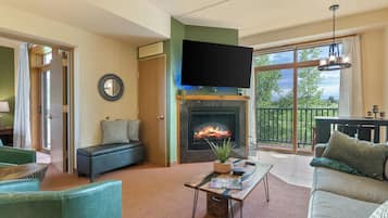 Een smart-tv en een open haard