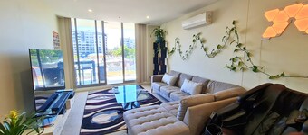 The Pad: City & Beach Getaway - Heart of Wollongong