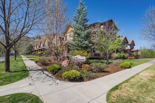 30+ Day - Condo in Downtown Durango - Walk to Main Street - AC/Deck/BBQ