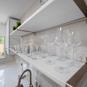 Apartment | 1 bedroom - Uhost AI Stylish 1BR Bright Space w Patio (Fort Lauderdale)