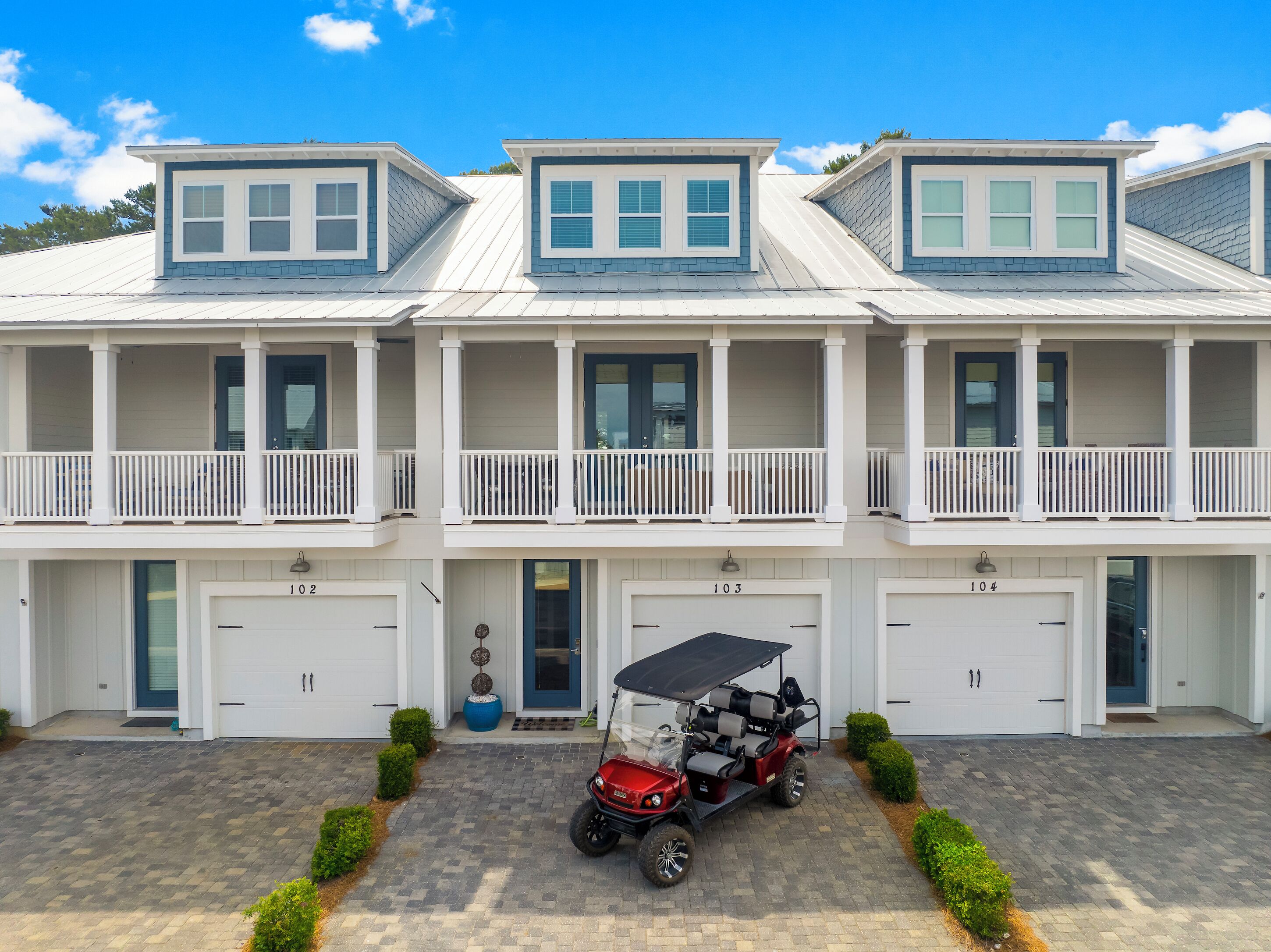 30A Townhomes C103 - Golf Cart, 4 Bikes Incl., Beach, Pool, Sleeps 13