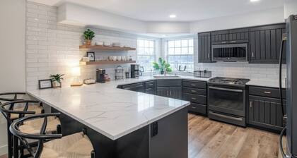 Luxurious Farmhouse on Acreage! Near Silverwood
