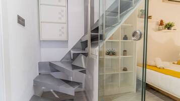 2 slaapkamers, een bureau, een strijkplank/strijkijzer, wifi