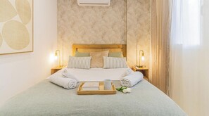 2 bedrooms, desk, iron/ironing board, WiFi - Luxury Duplex Plaza del Pilar (Zaragoza)