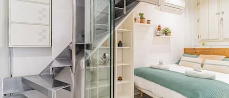 2 sovrum, skrivbord, strykjärn/strykbräda och wi-fi