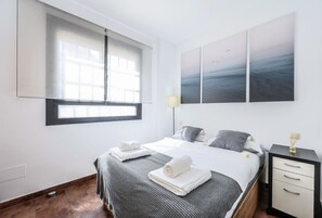 Desk, iron/ironing board, WiFi, bed sheets - Lovely stay in Madrid Atocha (Madrid)