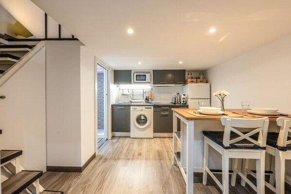 Fridge, microwave, coffee/tea maker, toaster