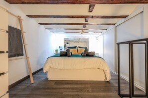 1 chambre, bureau, fer et planche à repasser, Wi-Fi