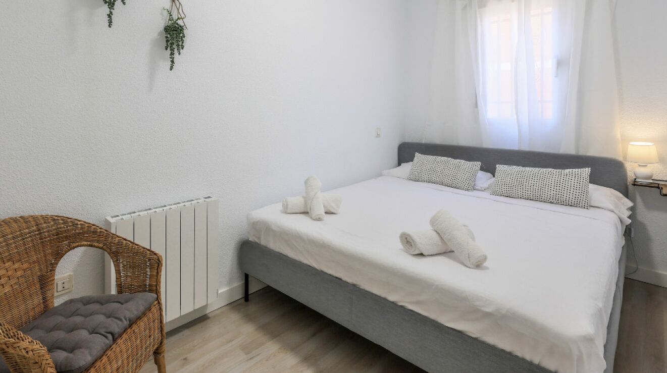 2 slaapkamers, een bureau, wifi, beddengoed