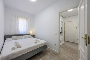 2 عدّة غرف نوم ومكتب وواي فاي وملاءات أسرّة