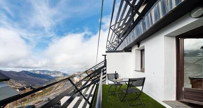 Cozy Apartment Free Parking Terrace & Views