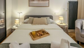 2 bedrooms, desk, iron/ironing board, WiFi - Design and Elegance in the Heart of Madrid (Madrid)