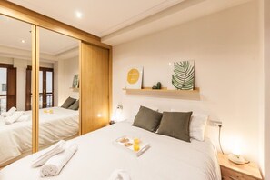 1 habitación, escritorio, tabla de planchar con plancha y wifi 