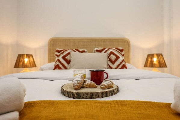 1 bedroom, desk, iron/ironing board, WiFi